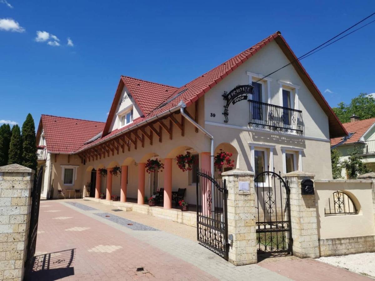 Harmonia Panzio Hotel Sárospatak Exterior photo